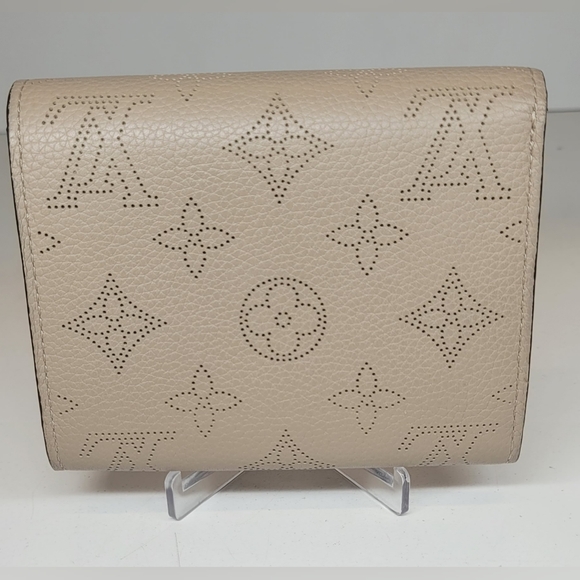 Louis Vuitton Mahina Iris Monogram Bi Fold Wallet - Picture 6 of 12